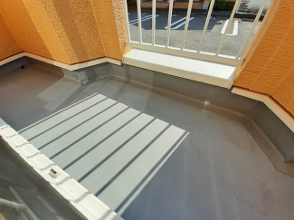 【バルコニー】