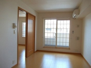 【バルコニー】