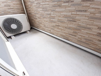 【バルコニー】