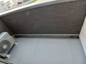 【バルコニー】