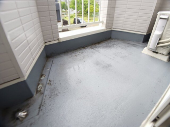 【バルコニー】