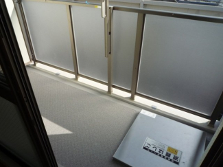 【バルコニー】