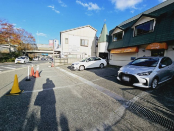駐車場に車を止められます