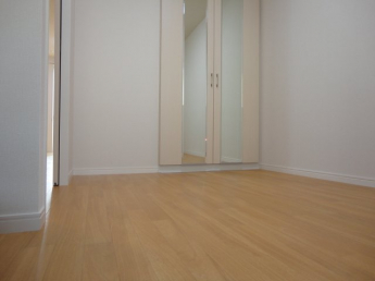 洋室(姿鏡付きＣＬ)