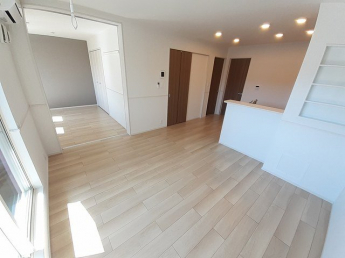 【居間・リビング】