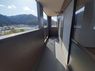 【バルコニー】