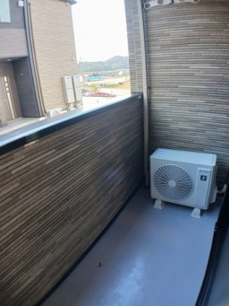【バルコニー】