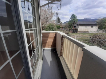 【バルコニー】