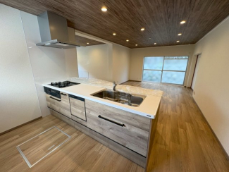 コンパクトなキッチンで掃除もラクラク