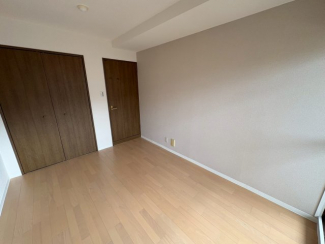 広々とした洋室です