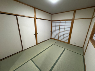 ゆったりとくつろげる和室です