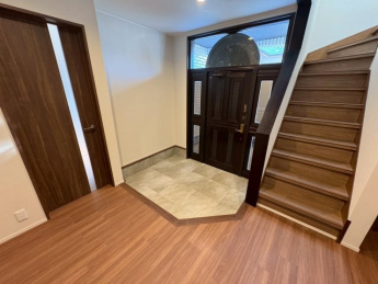 ゆったりとした玄関です