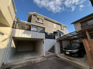 落ち着いた雰囲気の外観です