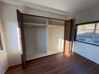 スタンダードな洋室です