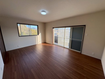 ゆったり過ごせる居間です