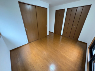 使い勝手のいい洋室です