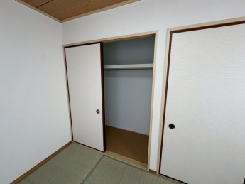 落ち着いた雰囲気の和室付きです