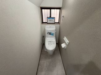 コンパクトで使いやすいトイレです