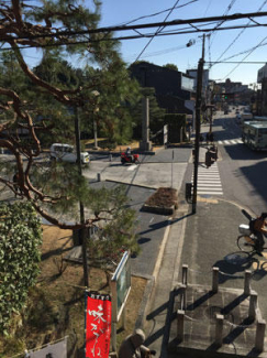 ３Ｆから見下ろすと東大路通りが見えます