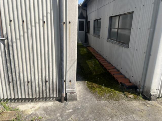 伊予郡砥部町大南の店舗の画像