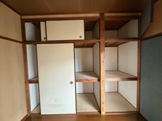 洋室収納スペース