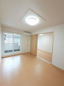 明るいリビングです