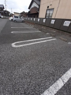 平面式の駐車場です