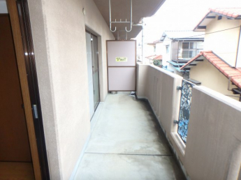 【バルコニー】