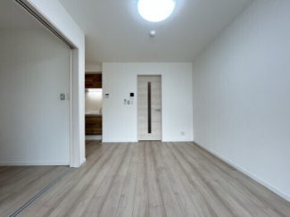 【居間・リビング】