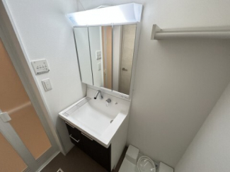 【洗面所】