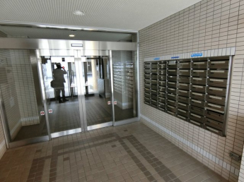 集合ポスト　オートロックマンション