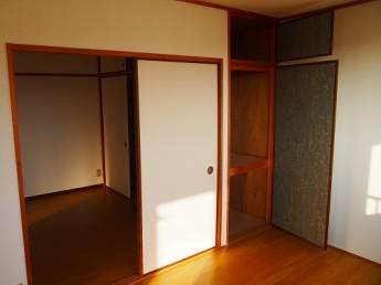 中はこのようになっています