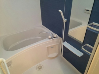 コンパクトで使いやすいお風呂です