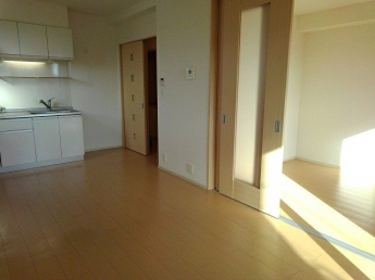 こちらのリビングで趣味の時間をお楽しみください