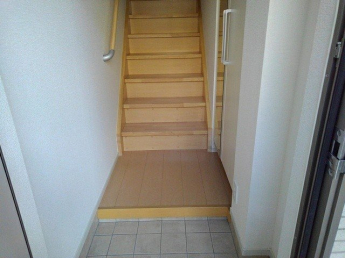 落ち着いた玄関です