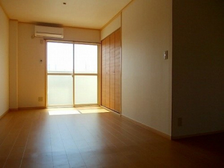 ゆったり過ごせるリビングです