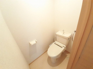 清潔感のあるトイレです
