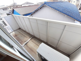 落ち着いた時間を過ごせるバルコニーです