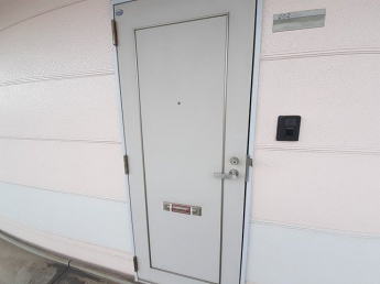 落ち着いたエントランスです