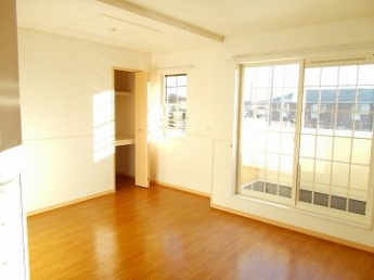 こちらのリビングで趣味の時間をお楽しみください