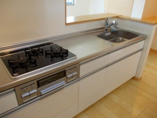 キッチンでお料理をお楽しみください