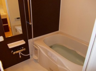 日々の疲れを癒すお風呂付です