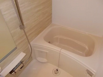 落ち着いた空間のお風呂です