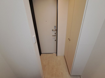 【玄関】