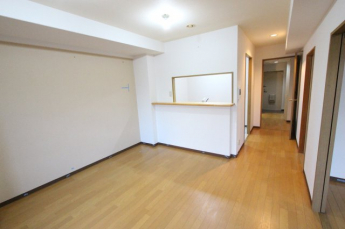 ゆったり過ごせる居間です