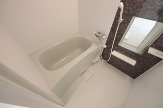 コンパクトで使いやすいお風呂です