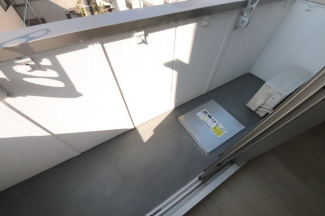 お洗濯にも便利なバルコニー付き