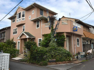 外観を南東側より撮影