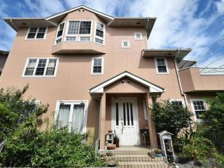 外観を南側より撮影