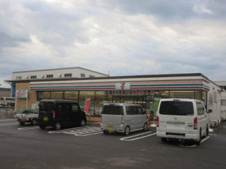 セブンイレブン松山空港通6丁目店まで633m